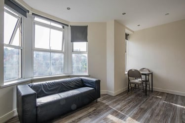 2 bed house, Colum Road, Cathays, Cardiff, CF103EL - Image 4